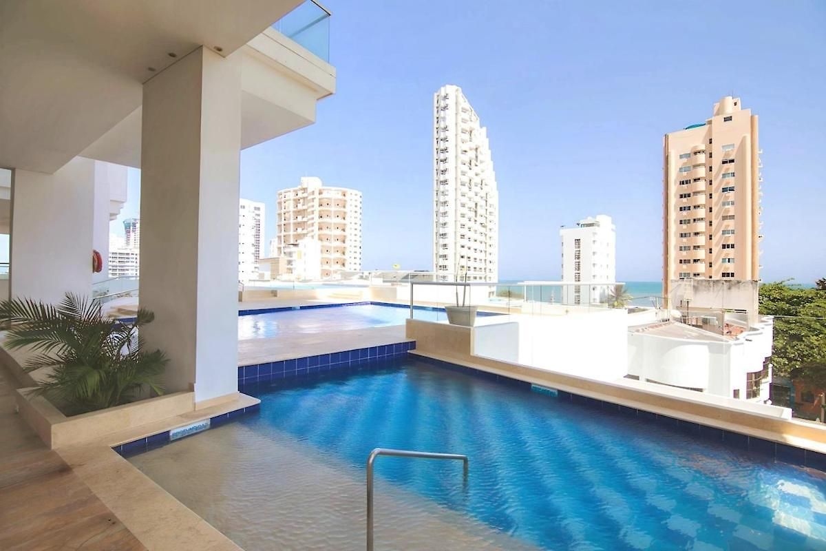 Exclusivo A Cuadra De La Playa Apartamento *