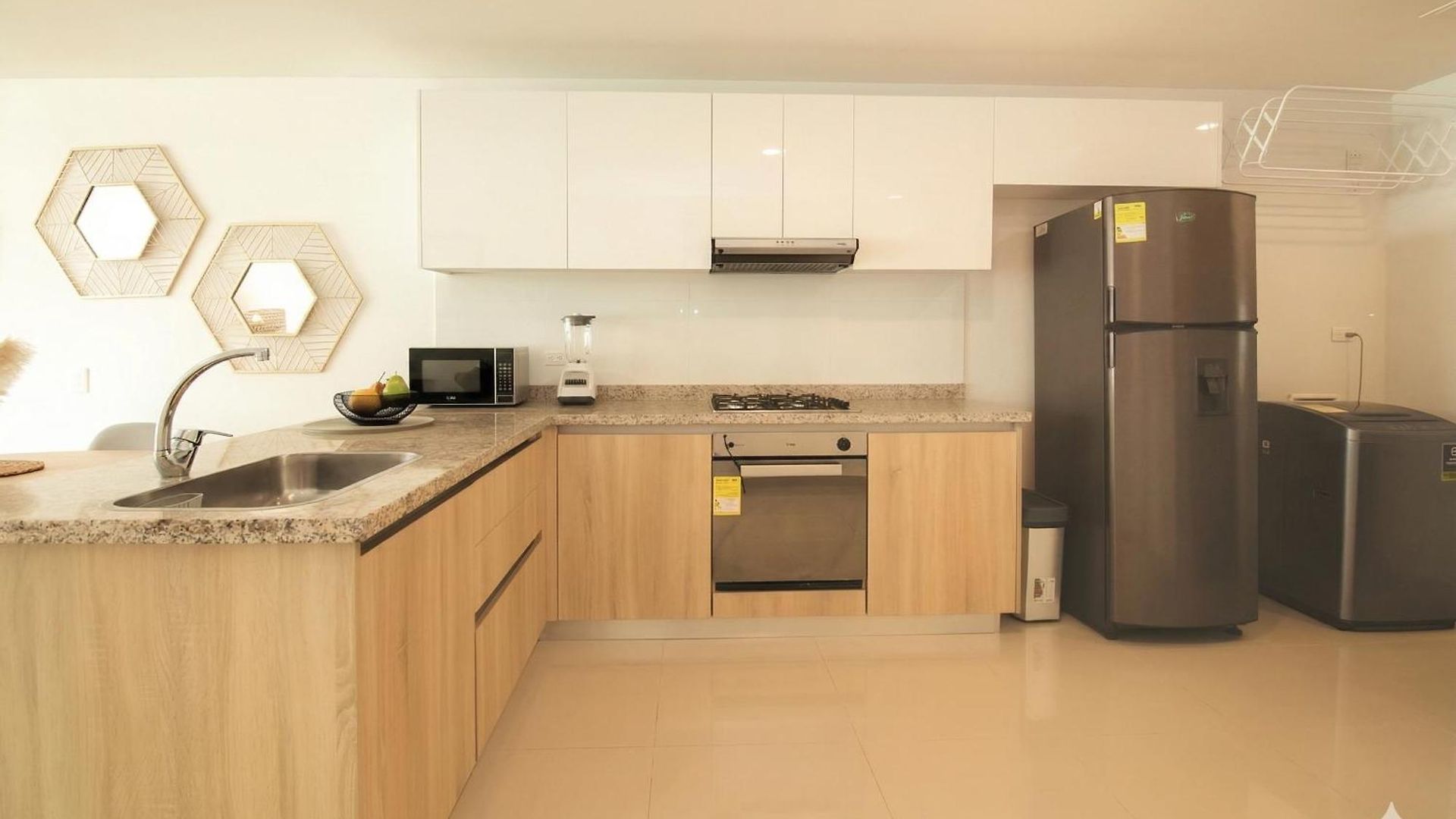 Exclusivo A Cuadra De La Playa Apartamento *