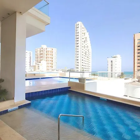 Exclusivo A Cuadra De La Playa Apartamento *