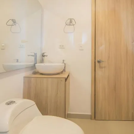 Exclusivo A Cuadra De La Playa Apartamento