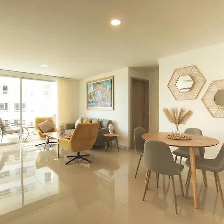 Exclusivo A Cuadra De La Playa Apartamento *